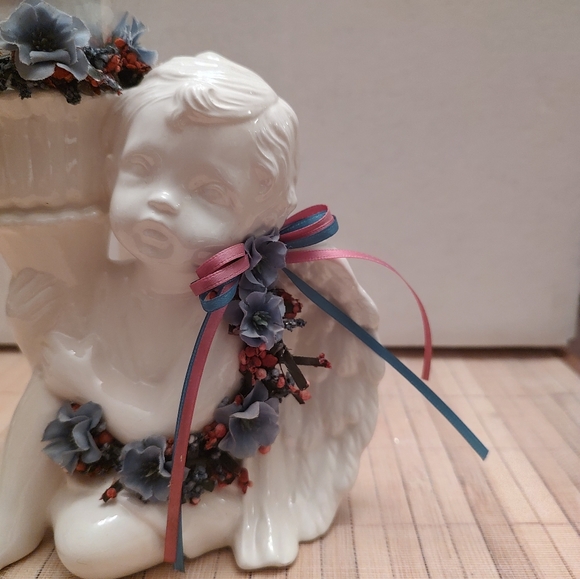 Handmade Cherub candle holder - Picture 5 of 7